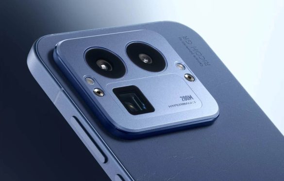 Zoom sur le triple capteur photo du Smartphone GT 8 Pro bleu avec mention HyperImage+ et 200M